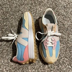 New Balance 327 sneakers